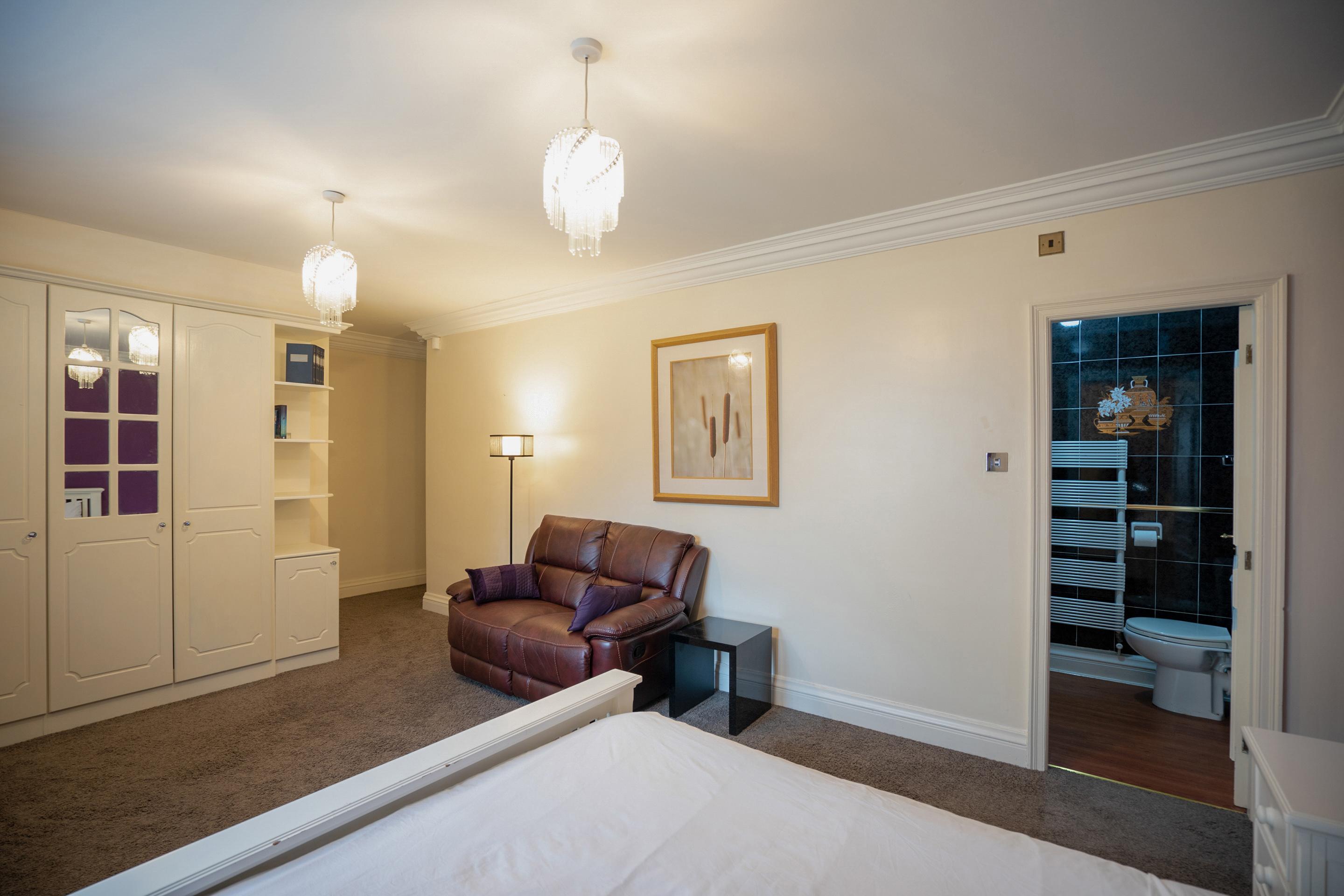 Oyo Oakcroft Guest House Manchester Airport Ringway Eksteriør billede