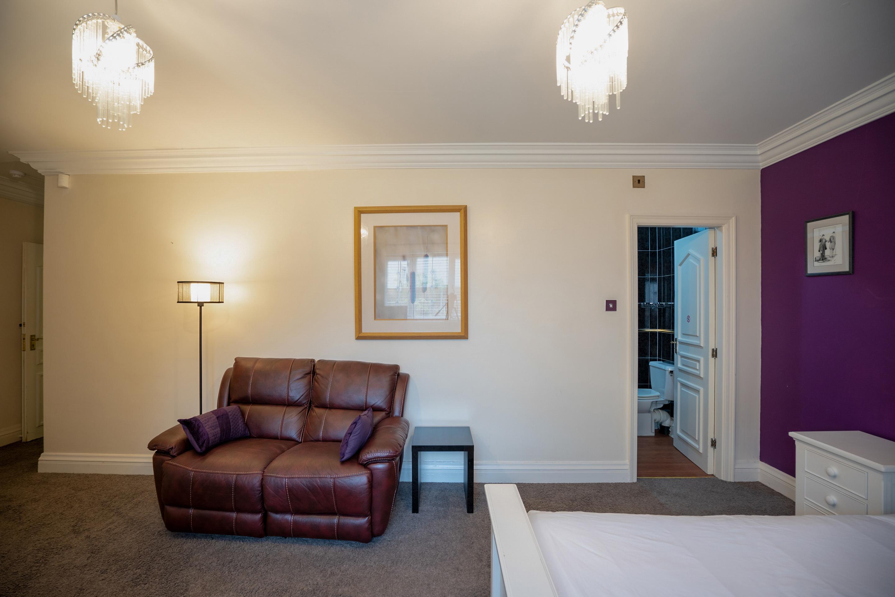 Oyo Oakcroft Guest House Manchester Airport Ringway Eksteriør billede