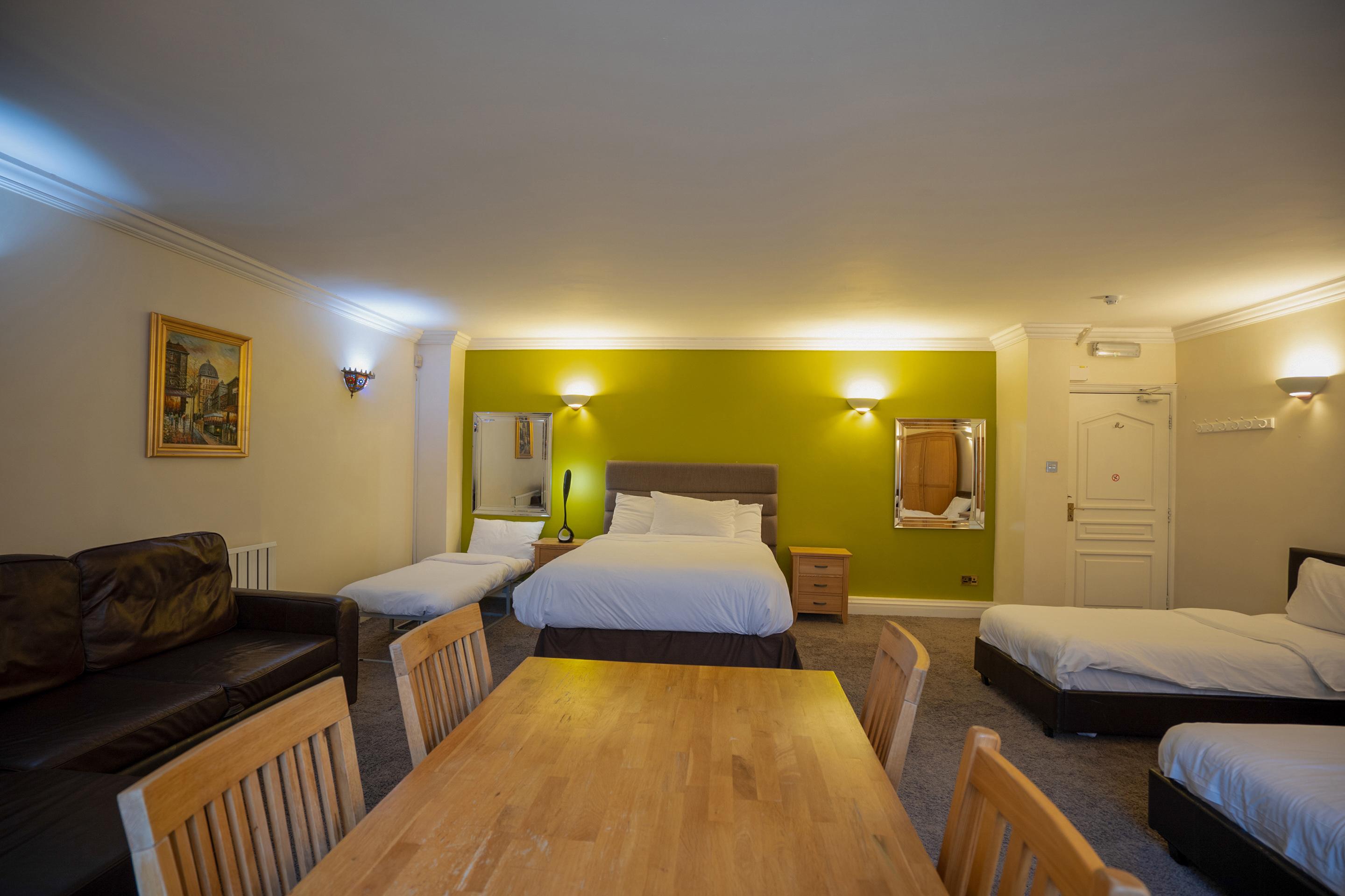Oyo Oakcroft Guest House Manchester Airport Ringway Eksteriør billede