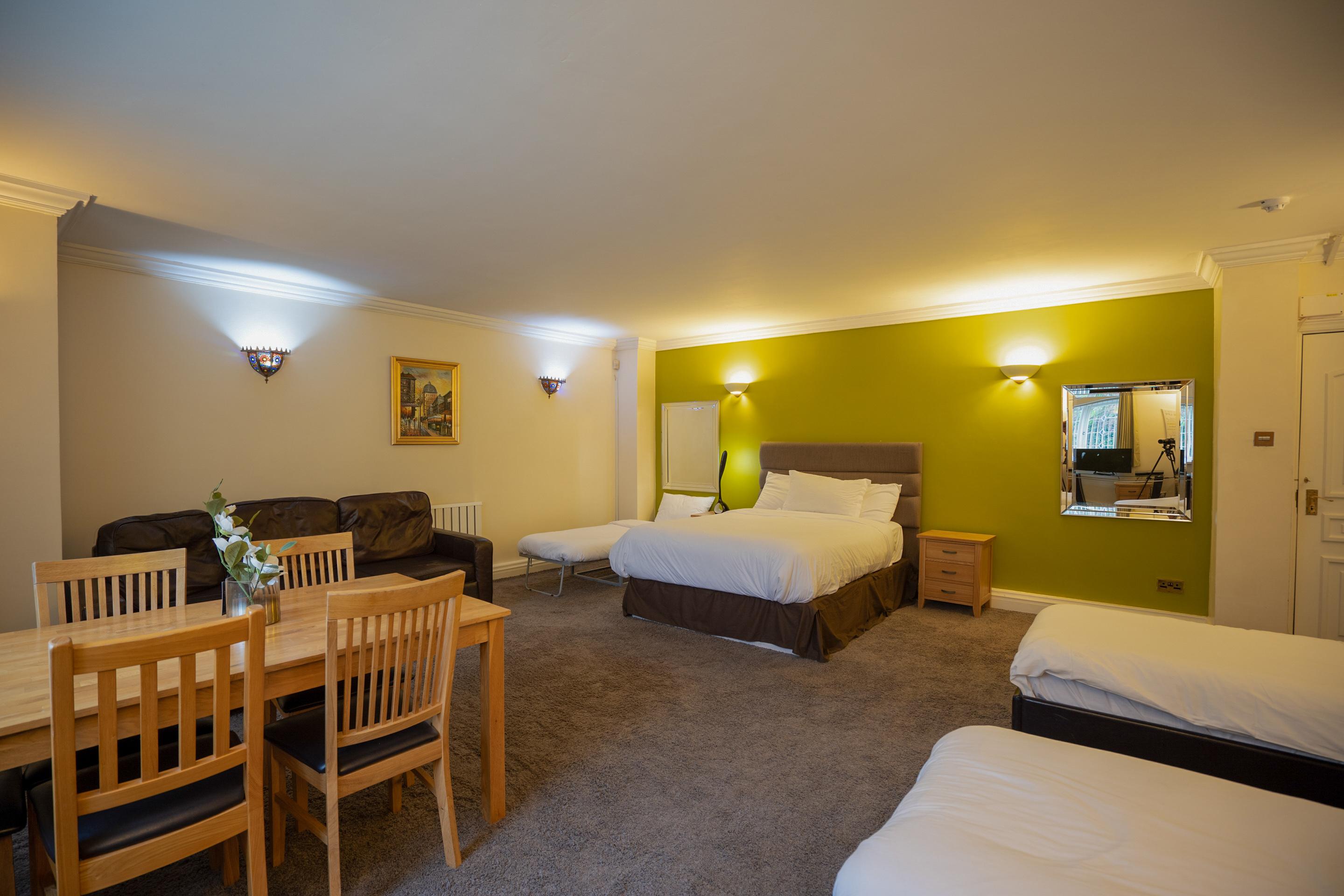Oyo Oakcroft Guest House Manchester Airport Ringway Eksteriør billede