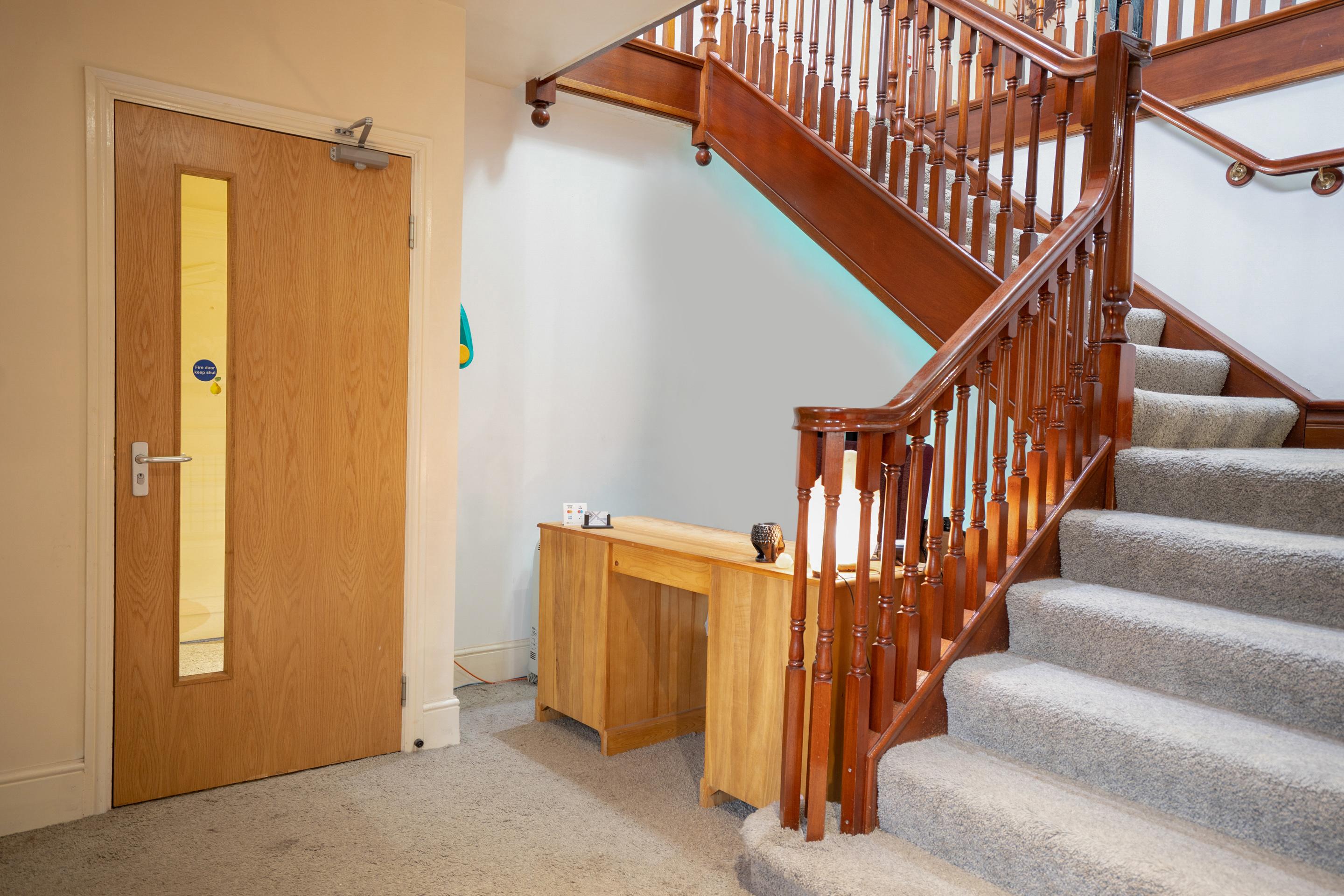 Oyo Oakcroft Guest House Manchester Airport Ringway Eksteriør billede