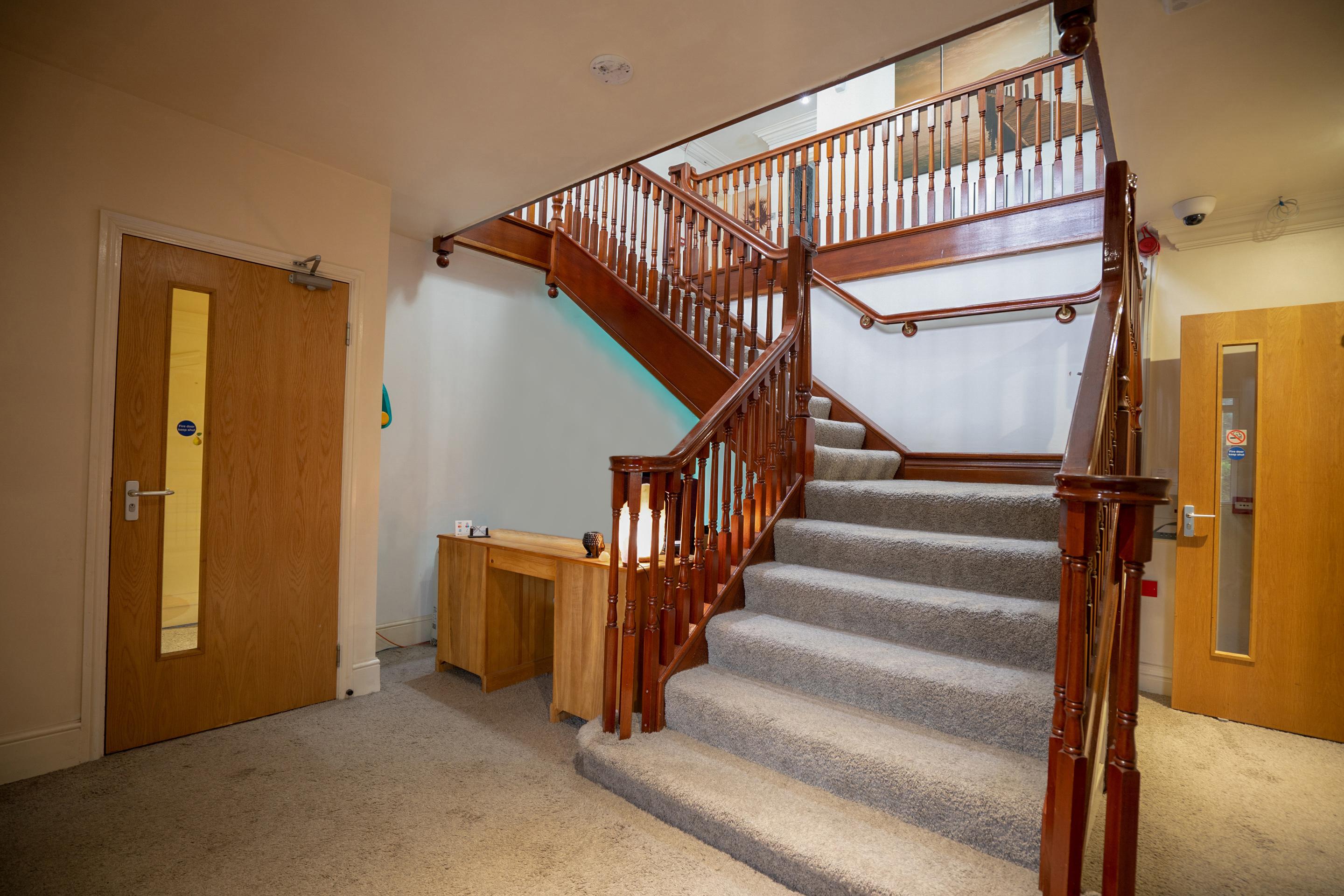 Oyo Oakcroft Guest House Manchester Airport Ringway Eksteriør billede